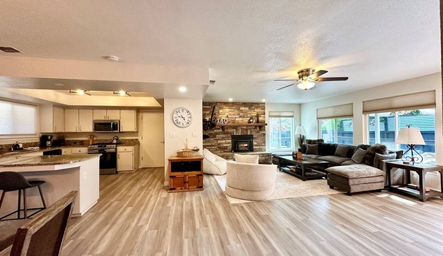 Forest & Vine | Hot tub, Fire pit and sleeps 10