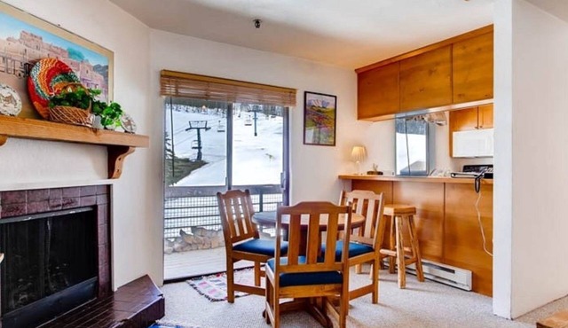 Gorgeous Ski-in/Ski-out Condo | Hot Tub Access!