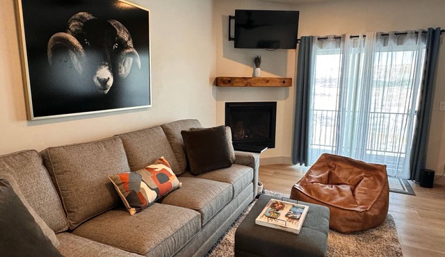 Granby Lakeside 3BR | Near Golf Course