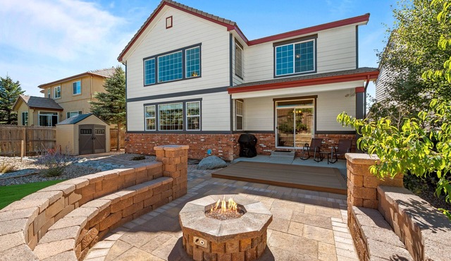 Great Outdoor Space | Spacious Home | Pet Friendly | Fire Pit