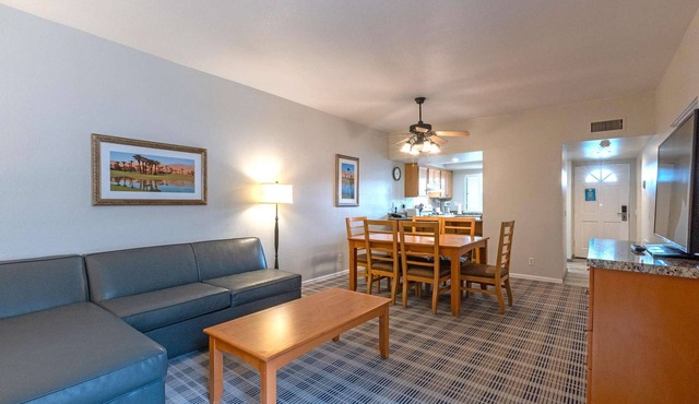 Great Palm Springs Location - 2BR Resort Condo - Family Friendly!