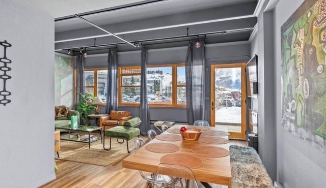 GROUND FLOOR 3 BEDROOM APARTMENT MT CRESTED BUTTE