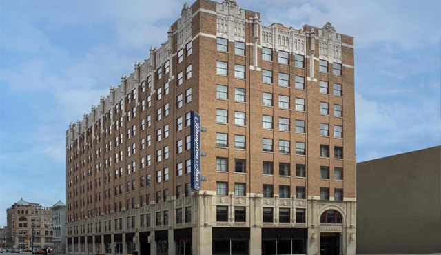 Hampton Inn Indianapolis Downtown Across from Circle Centre