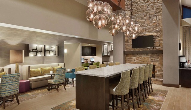 Hampton Inn & Suites Springdale