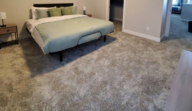 Harmony House - NEW Luxurious Townhome Living - Golf/Fitness/Pool/Hot Tub