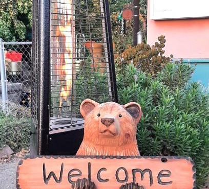 HARRY'S MAN CAVE - A Vintage Motel on the Historic 395 route - The New Star Motel Experience