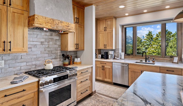 Hearthstone Luxury Vacation Rental At Windcliff 5 Bedroom Home