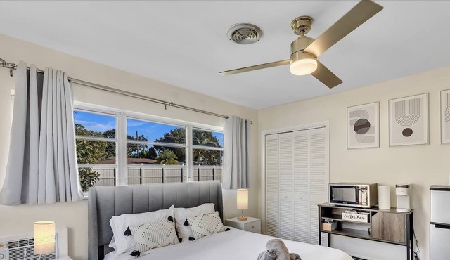 Heated Pool Close to the Beach Fort Lauderdale