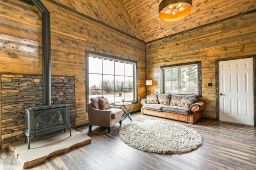 Hike, Hunt & Unwind: Mtn-View Cabin in Del Norte!
