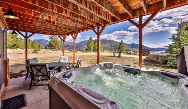 Hilltop Cabin with Million Dollar Lake Views Right by Grand Lake Lodge