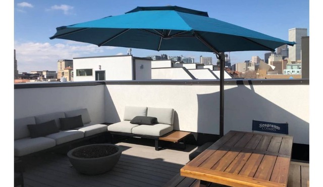 Hip Townhome w/ Rooftop Views - Walk to Everything