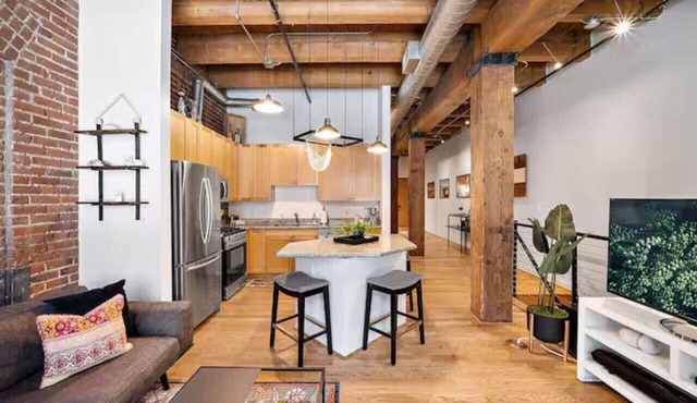 Historic City Loft - Prime Location Downtown! New