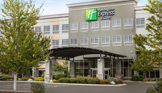 Holiday Inn Express & Suites Colorado Springs Central by IHG