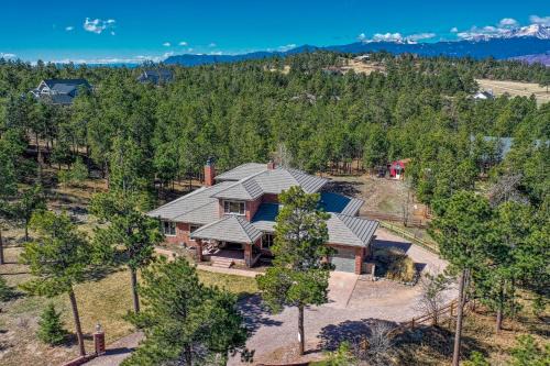 Hot Tub! Mtn-View Family Haven in Black Forest
