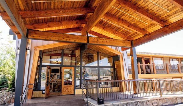 Hotel Estes