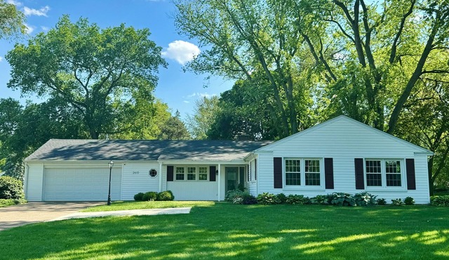 House Next Door - Minutes to Cedar Point & Islands