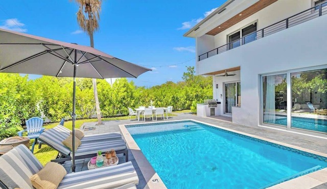 HTD Pool-BBQ-Games-Near the Waves