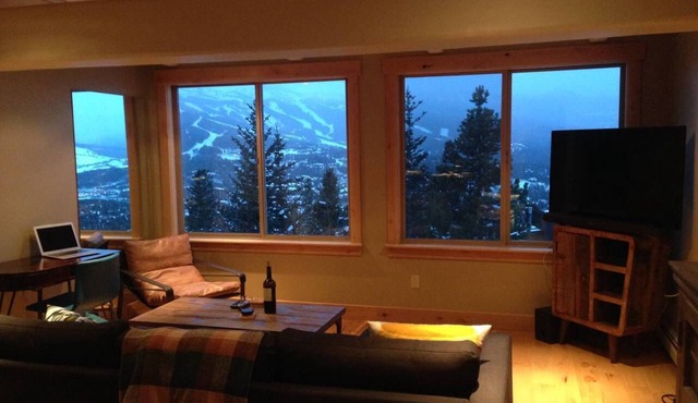 Incredible Views! Updated Apt. overlooking all of Breckenridge