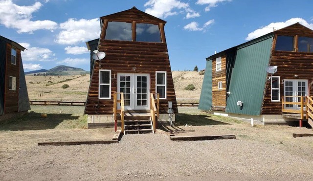 Indian Paintbrush Cabin 2 - 2 bedrooms in Creede, Colorado