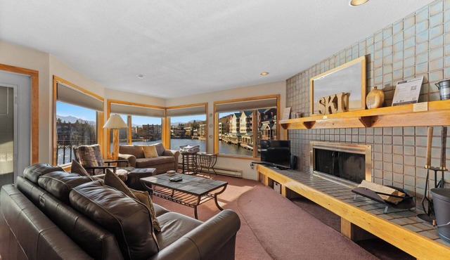 Keystone Condo w/Panoramic Lake and Mountain Views, Shared Hot Tub & Sauna