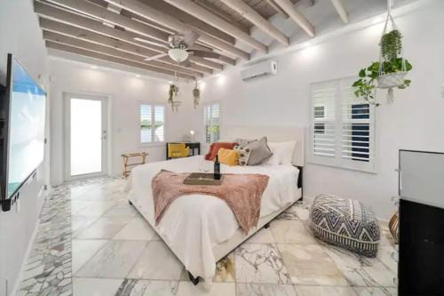 Komffy Studio with King Bed