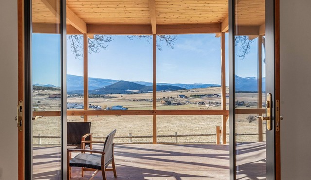 La Casita | Sleeps 6, Mtn Views, 2 Fireplaces!