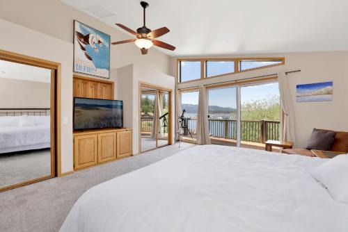 Lakefront village castle #2312