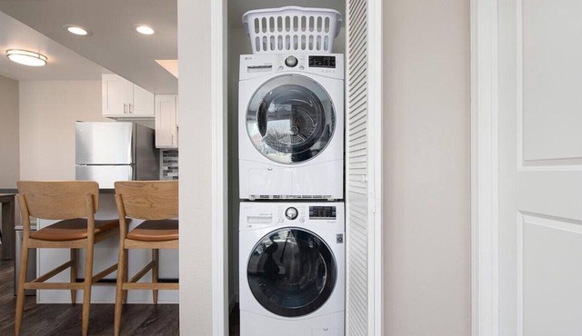 Landing at Enclave at Town Square - 1 Bedroom in Downtown Chino