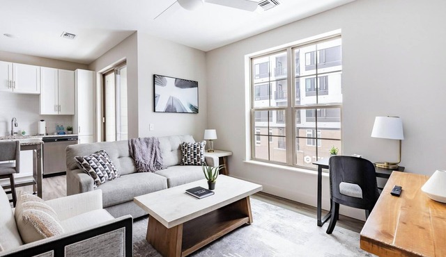 Landing | Beautiful 1BD, Courtyard, Gym