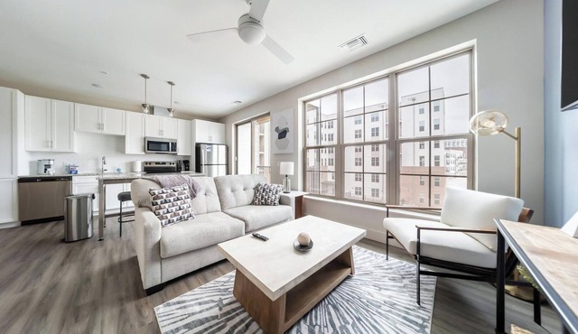 Landing | Stunning 1BD, Courtyard, Gym