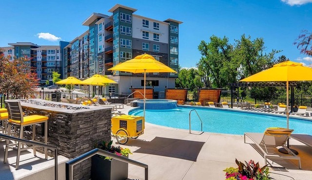 Landing | Stylish 2BD, Yoga Studio, Gym