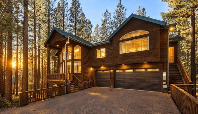 Large 7BR+Bonus Room, Games, Near Lake, 13 Beds
