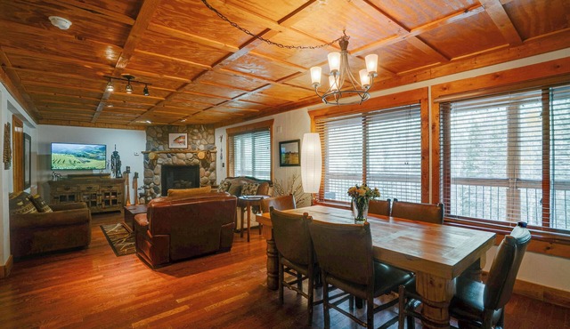 Large, Comfortable Condo Makes Perfect Basecamp
