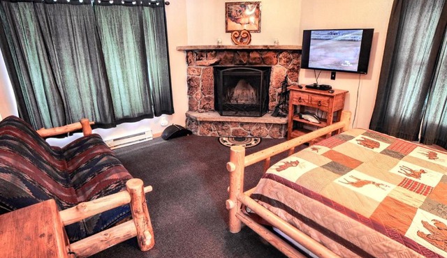 Lazy R Cottages- 7B cottage