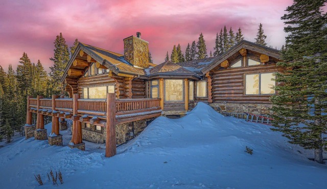 Long Stay at Lux Cozy Cabin at 656 Hamilton Ln - with Gym!