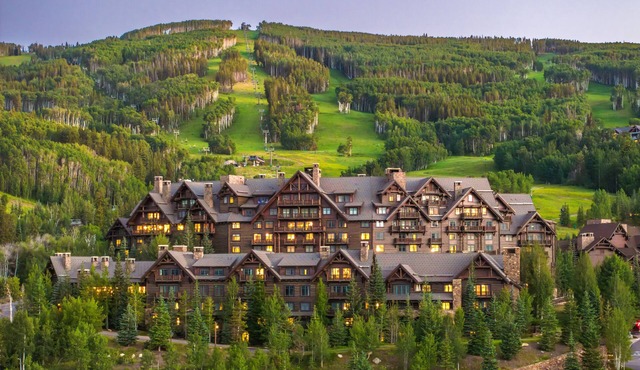 ! LOVE RITZ 1BR ULTIMATE SUMMER LUXURY w/VIEWS,2 DECKS/2 FIREPLCES-POOL AMAZING!
