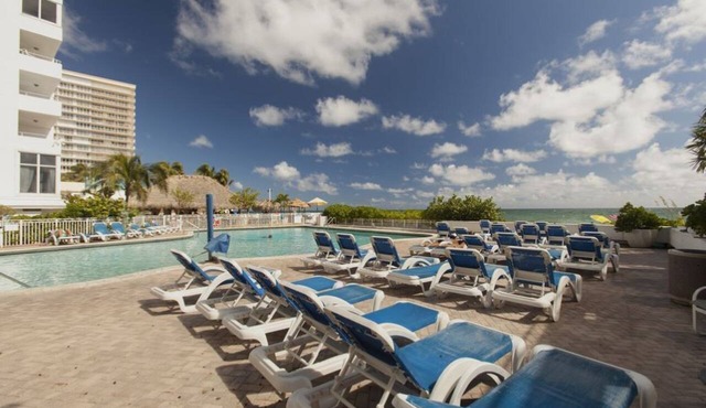 Lovely One-Bedroom Partial Oceanview Condo at Ocean Manor Resort