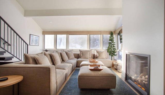 Luxe Ski-In/Ski-Out Condo, Elevator, boot dryer