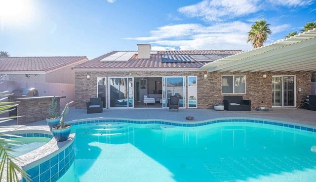 LV2 | Dreamy Vegas Oasis | Resort Pool & Spa