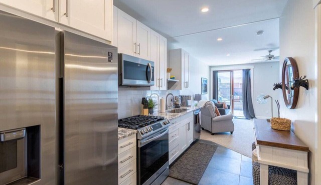 Mad Moose Retreat: Gorgeous Condo by Grand Lake!