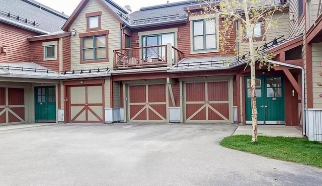 Main Street Junction-A Breck Retreat-Dogs Welcome!