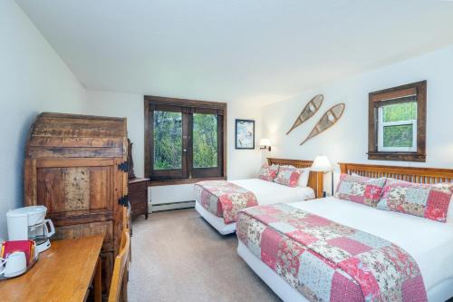 Manitou Lodge 3 by Alpine Lodging Telluride