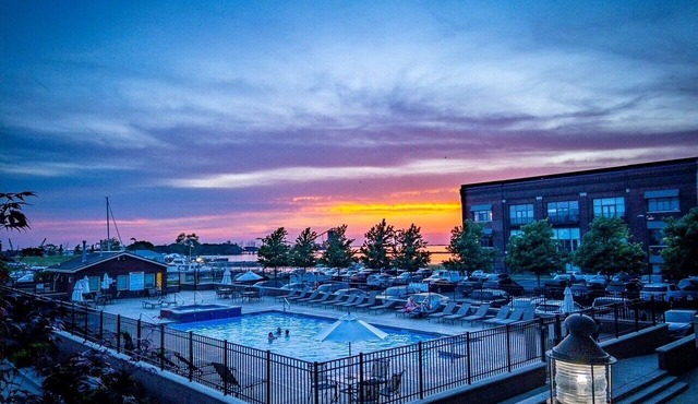 Marina Sunsets Overlooking Chesapeake's Pool