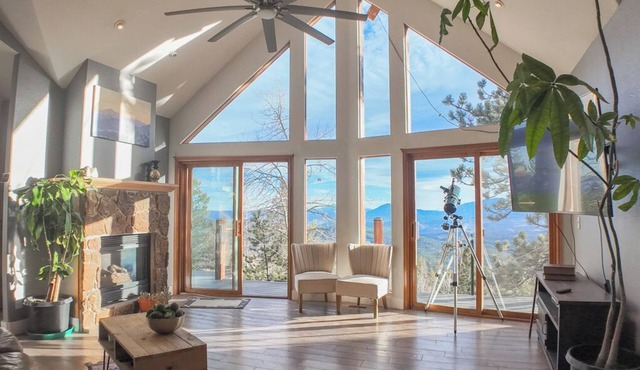 Marvelous 4-bedroom house with Hot Tub in Conifer perfect for your getaway