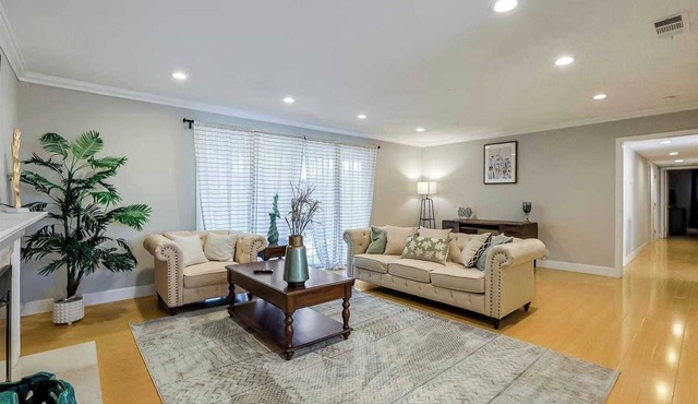 Modern 3BR Home｜Prime Location｜Fenced Backyard｜Perfect for Families #41420