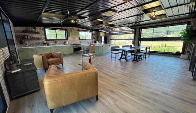 Modern Luxe Barn Loft with Hot Tub in Wine Country