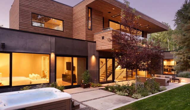 Modern & Luxurious Aspen Jewel Box with Outdoor Activities & Adventure!