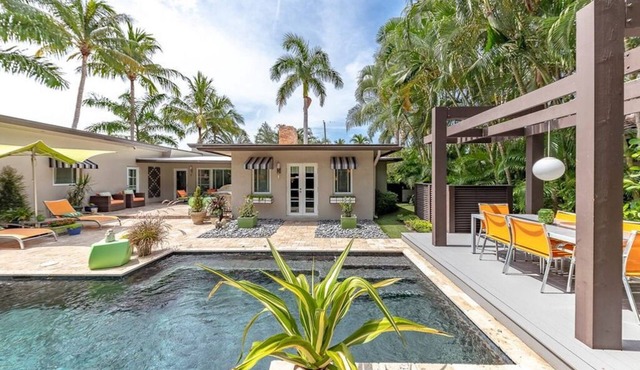 Modern Mid Century Retreat