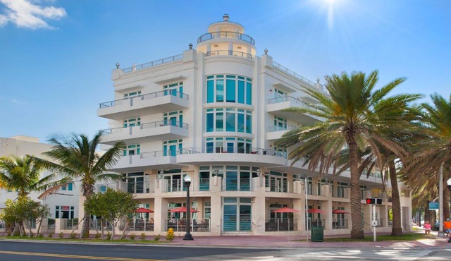 Modern Ocean Drive Condo in the Heart of Sobe!