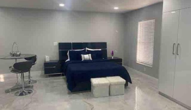 Modern Studio